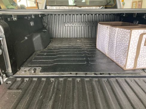 Used 2025 Toyota Tacoma SR5 image 5