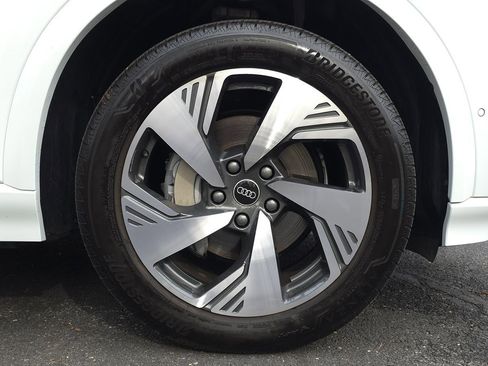 Used 2025 Audi Q6 e-tron Premium Plus image 62