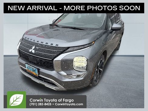 Used 2022 Mitsubishi Outlander SEL image 1