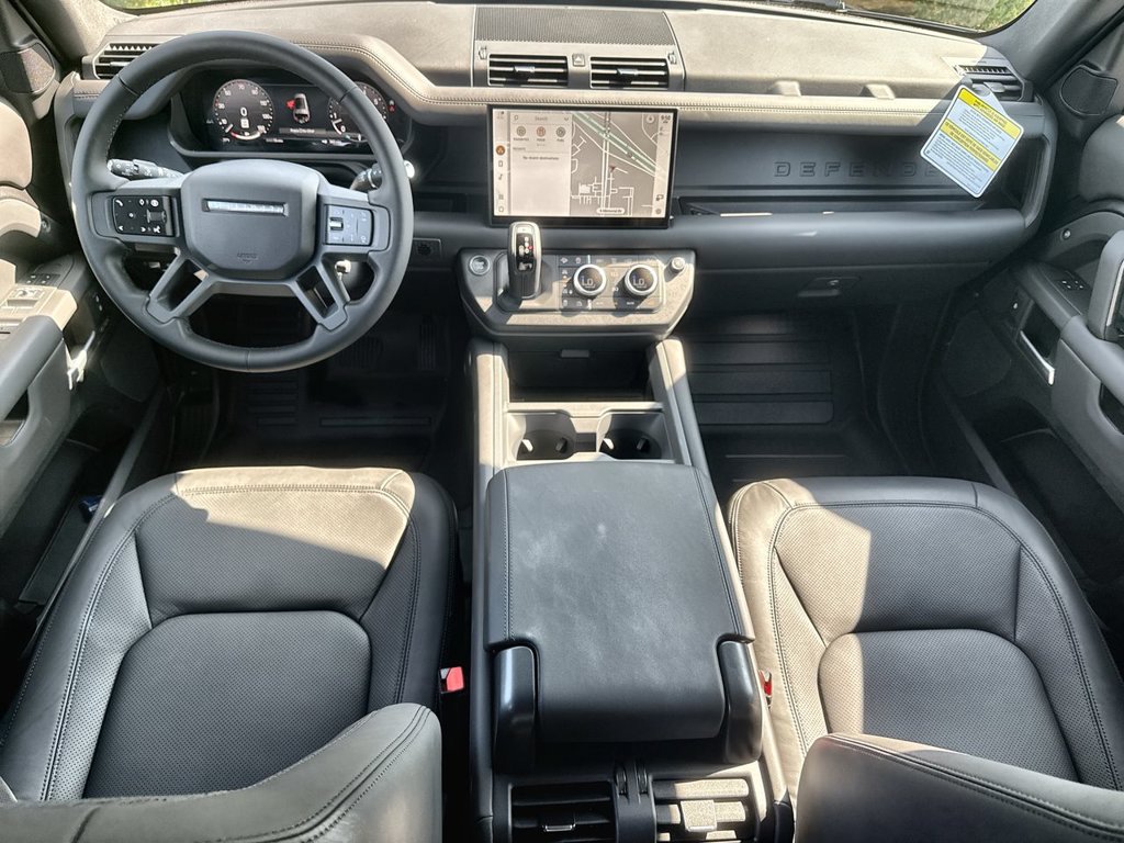 Certified 2025 Land Rover Defender 130 X-Dynamic SE AWD/4WD image 12