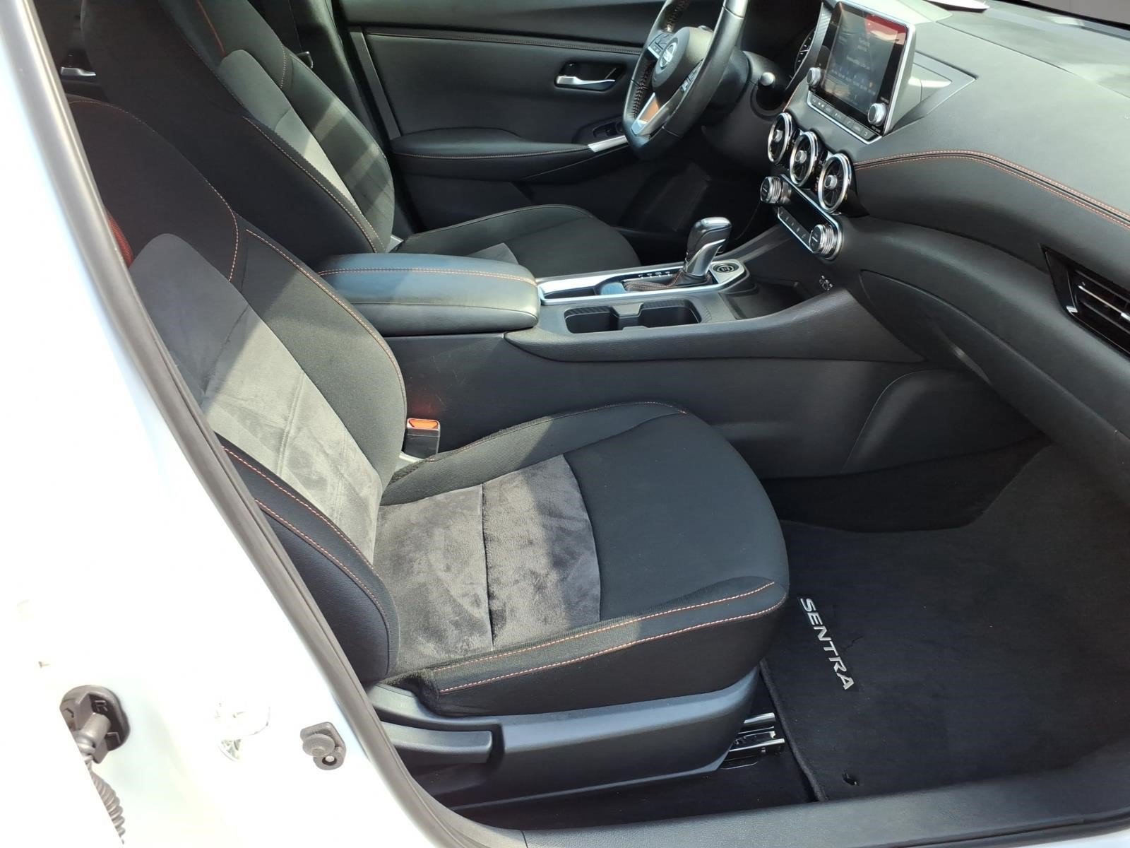 Used 2023 Nissan Sentra SR w/ Midnight Edition Package FWD image 6