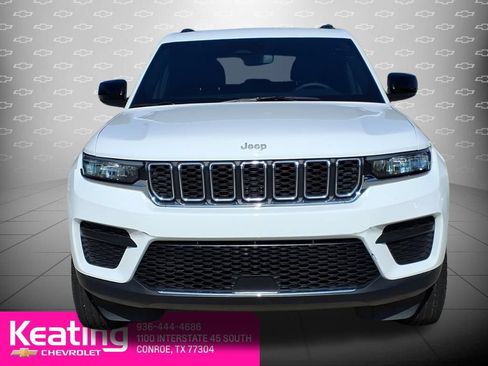 Used 2024 Jeep Grand Cherokee Laredo w/ Luxury Tech Group I AWD/4WD image 10