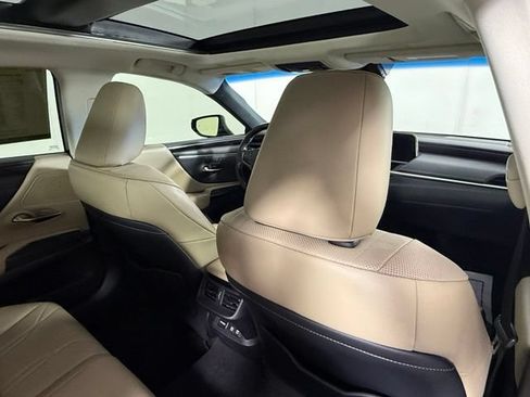 Used 2019 Lexus ES 350 w/ Accessory Package 2 FWD image 30