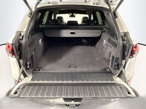 Used 2024 BMW X5 xDrive40i w/ Parking Assistance Package AWD/4WD image 29