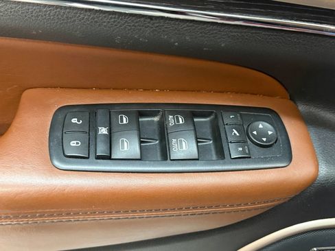 Used 2016 Jeep Grand Cherokee Summit w/ Platinum Series Group AWD/4WD image 26