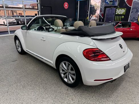 Used 2013 Volkswagen Beetle TDI FWD image 11
