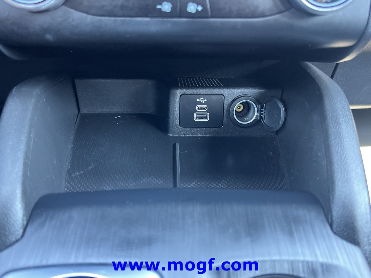 Certified 2025 Ford Escape ST-Line FWD image 7