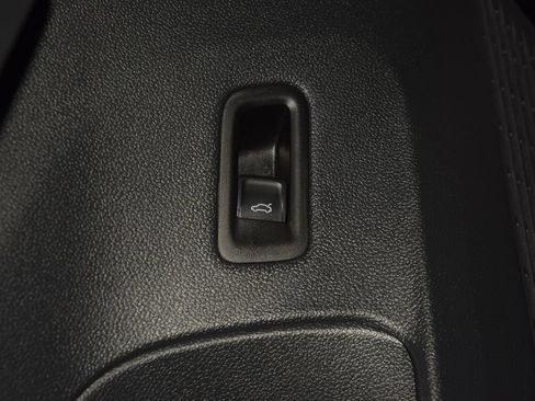 Used 2025 Volkswagen Atlas SEL AWD/4WD image 47
