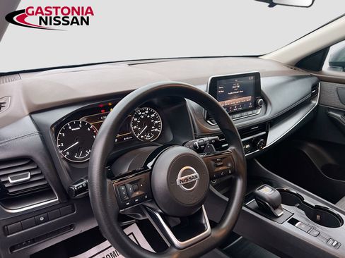 Used 2023 Nissan Rogue SL w/ SL Premium Package image 11