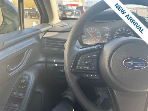 Used 2025 Subaru Crosstrek 2.0i Premium image 21