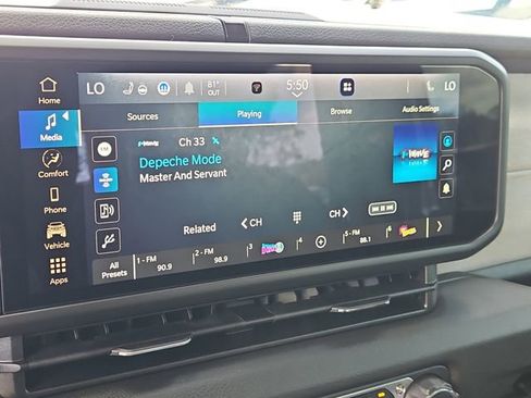Used 2025 Jeep Wrangler Sport AWD/4WD image 19