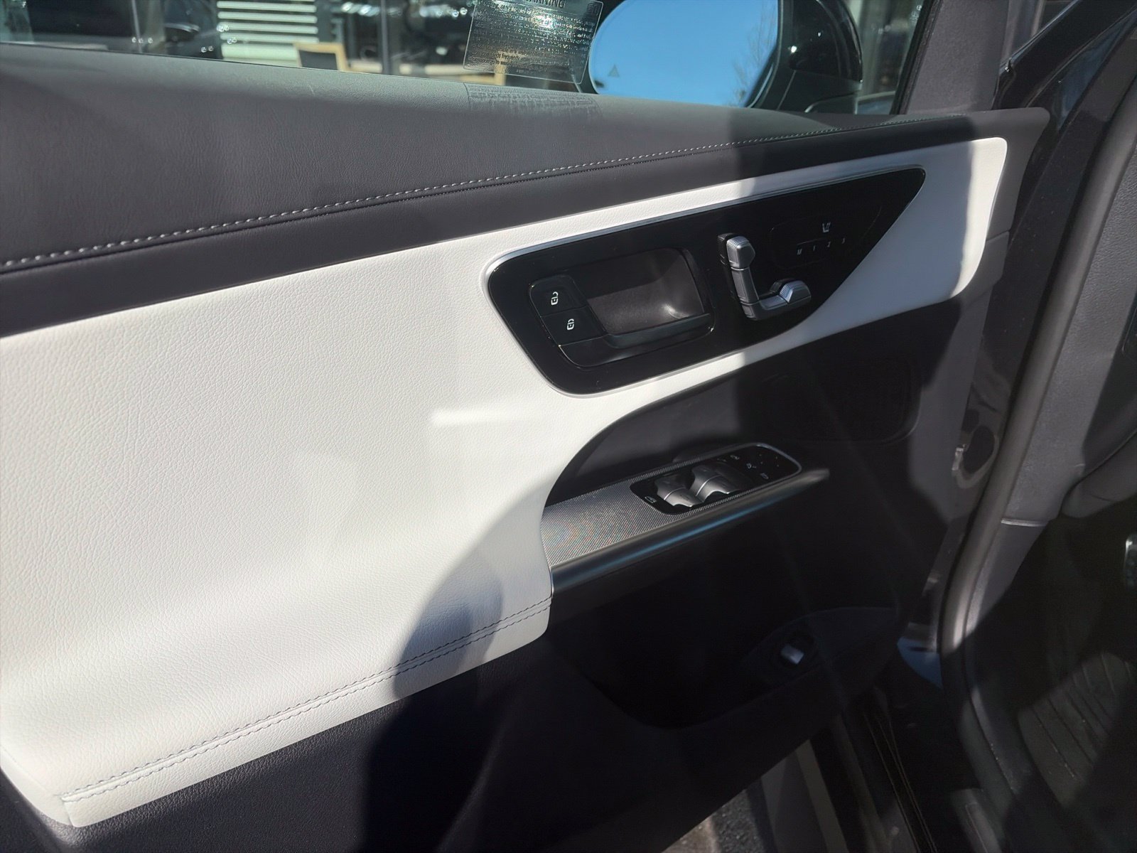Certified 2026 Mercedes-Benz GLC 300 4MATIC image 14