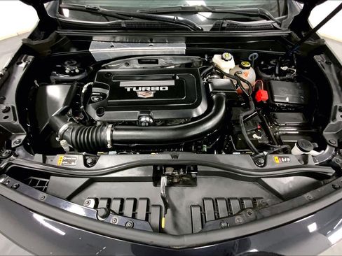 Used 2023 Cadillac XT4 Luxury w/ Cold Weather Package image 29