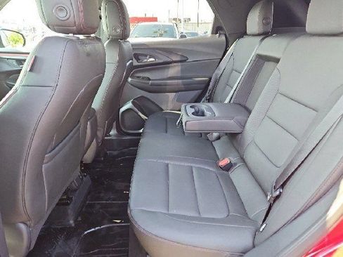 Used 2025 Chevrolet TrailBlazer RS w/ Convenience Package FWD image 16