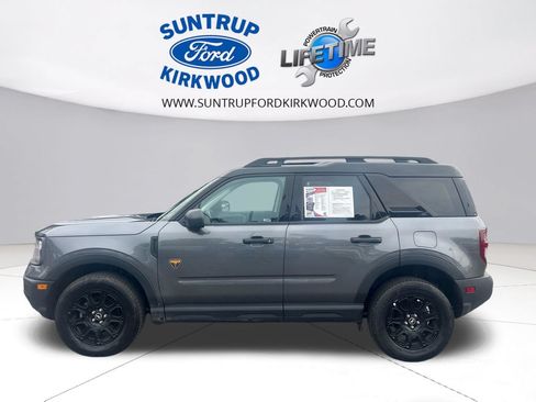 Used 2025 Ford Bronco Sport Badlands AWD/4WD image 2