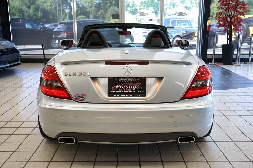 Used 2009 Mercedes-Benz SLK 300 image 15