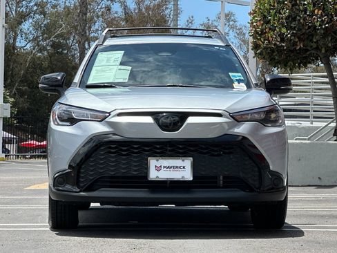 Used 2025 Toyota Corolla Cross AWD Hybrid w/ Moonroof Package image 7