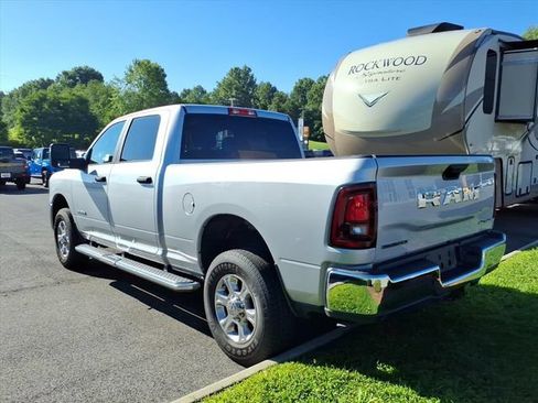 Used 2026 RAM 2500 Big Horn AWD/4WD image 9