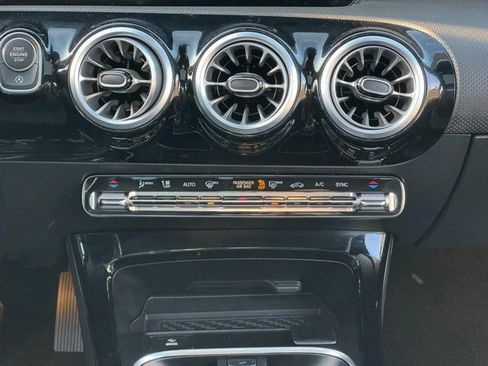 Certified 2025 Mercedes-Benz CLA 250 4MATIC image 15