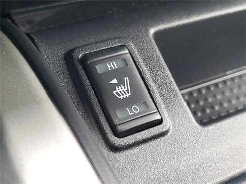 Certified 2024 Nissan Titan SV w/ SV Convenience Package image 19