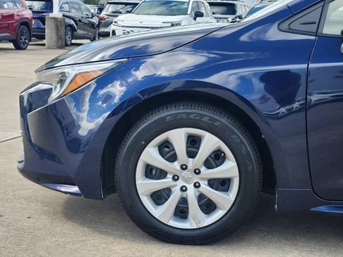 Certified 2025 Toyota Corolla LE FWD image 8