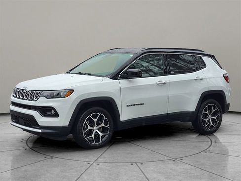 Certified 2024 Jeep Compass Limited image 3