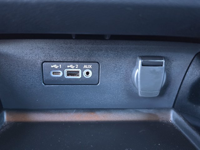 Used 2023 Nissan Altima 2.5 SV FWD image 14