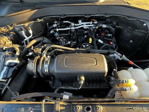 Used 2023 Ford Explorer XLT w/ Equipment Group 202A image 29