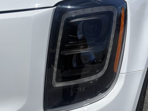 Used 2022 Kia Telluride SX w/ SX Prestige Package AWD/4WD image 6