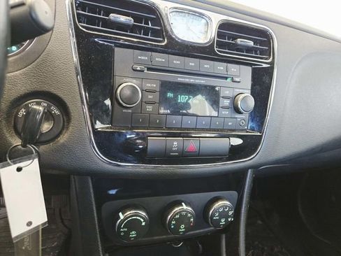 Used 2013 Chrysler 200 Touring image 8