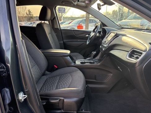 Used 2018 Chevrolet Equinox LT image 29