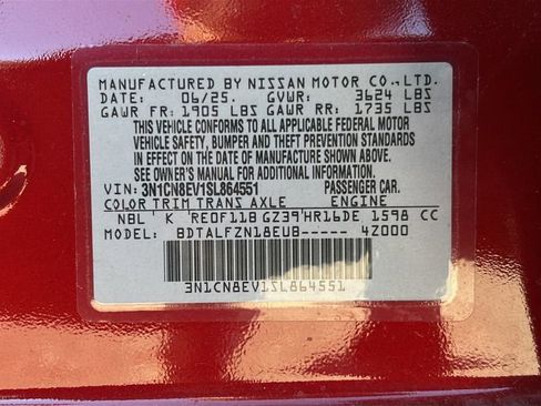 Used 2025 Nissan Versa SV w/ Trunk Package image 28