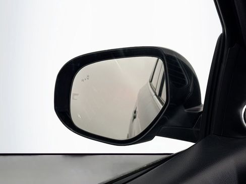 Used 2017 Mitsubishi Outlander SE image 42