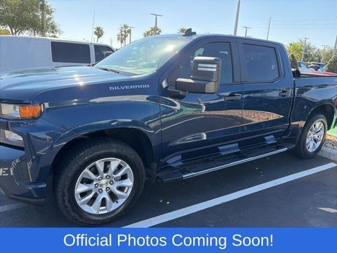 Used 2019 Chevrolet Silverado 1500 Custom w/ Custom Max Trailering Package AWD/4WD image 2