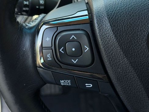 Used 2014 Toyota Avalon XLE Touring FWD image 18