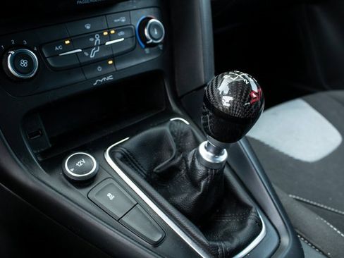 Used 2016 Ford Focus ST image 16