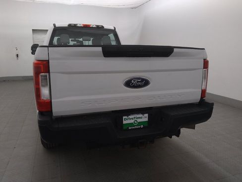 Used 2019 Ford F250 XL w/ Power Equipment Group RWD image 6
