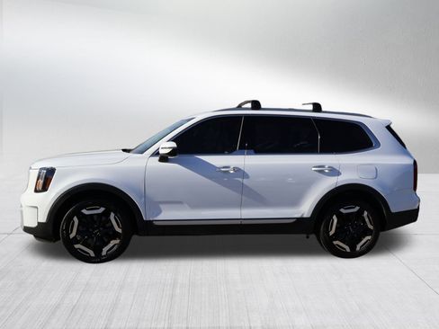 Used 2024 Kia Telluride S w/ S Sunroof Package image 5