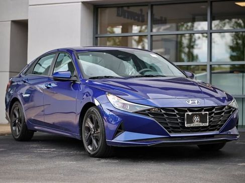 Used 2023 Hyundai Elantra SEL FWD image 1