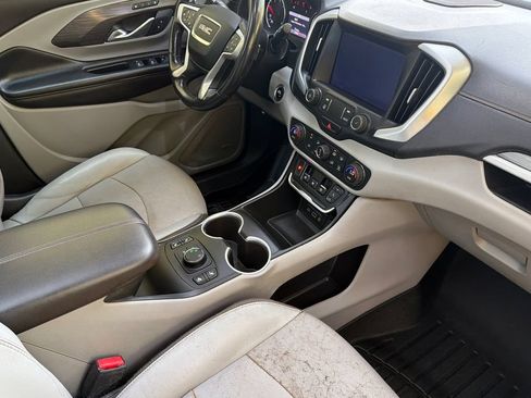 Used 2019 GMC Terrain SLT w/ Infotainment Package II AWD/4WD image 12