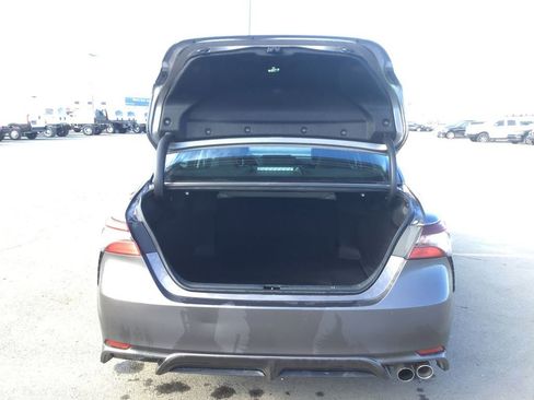 Used 2023 Toyota Camry SE image 11