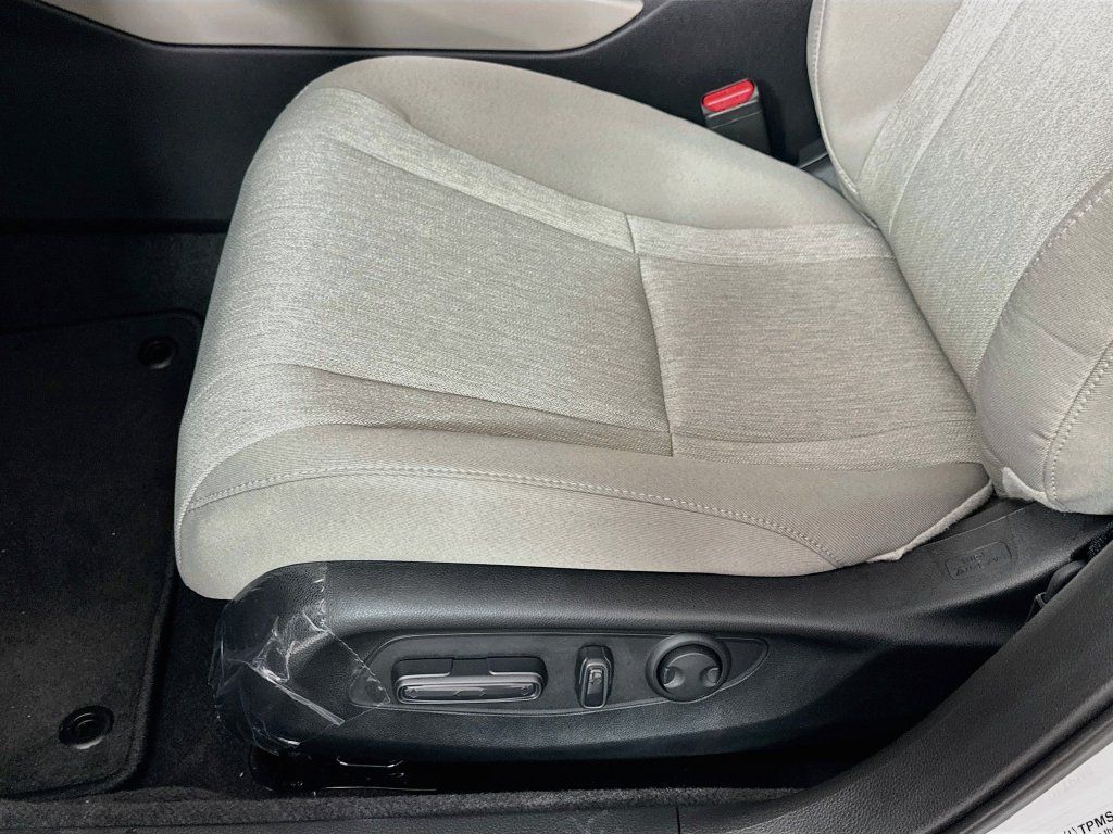 Used 2026 Honda Accord SE image 9