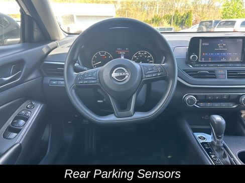 Used 2024 Nissan Altima 2.5 S FWD image 16