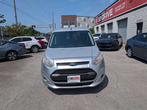 Used 2018 Ford Transit Connect XLT FWD image 4