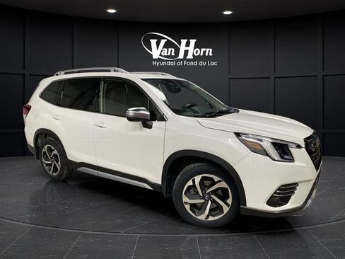 Used 2023 Subaru Forester Touring image 1