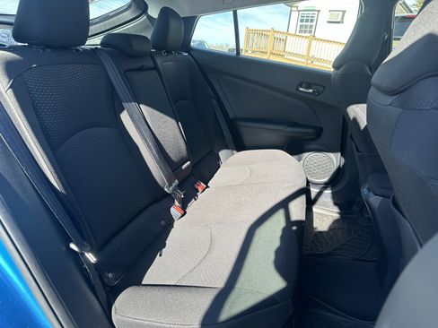 Used 2019 Toyota Prius LE image 11