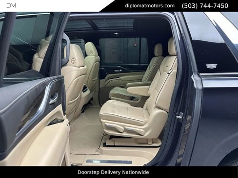 Used 2022 Cadillac Escalade ESV Premium Luxury w/ LPO, Floor Liner Package image 22