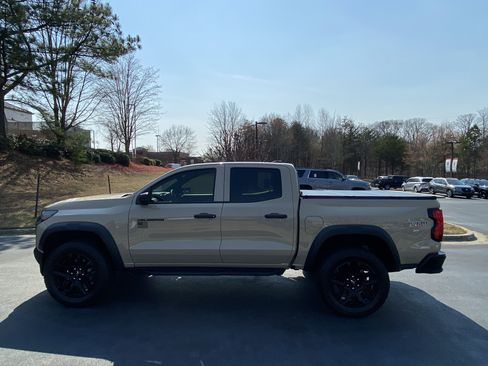 Used 2024 Chevrolet Colorado Trail Boss w/ Advanced Trailering Package image 7