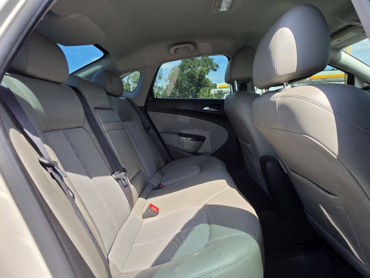 Used 2015 Buick Verano FWD image 16