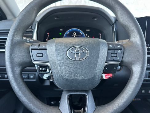 Certified 2025 Toyota Camry LE image 21